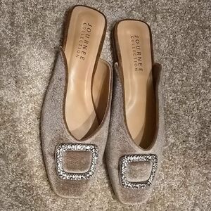 Journey Collection Womens Sonnia Mules Square Toe Slip On Flats